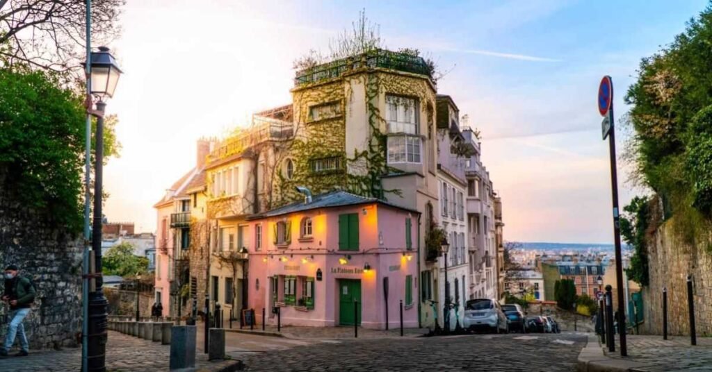 Paris, France: Romantic Streets and Famous Landmarks